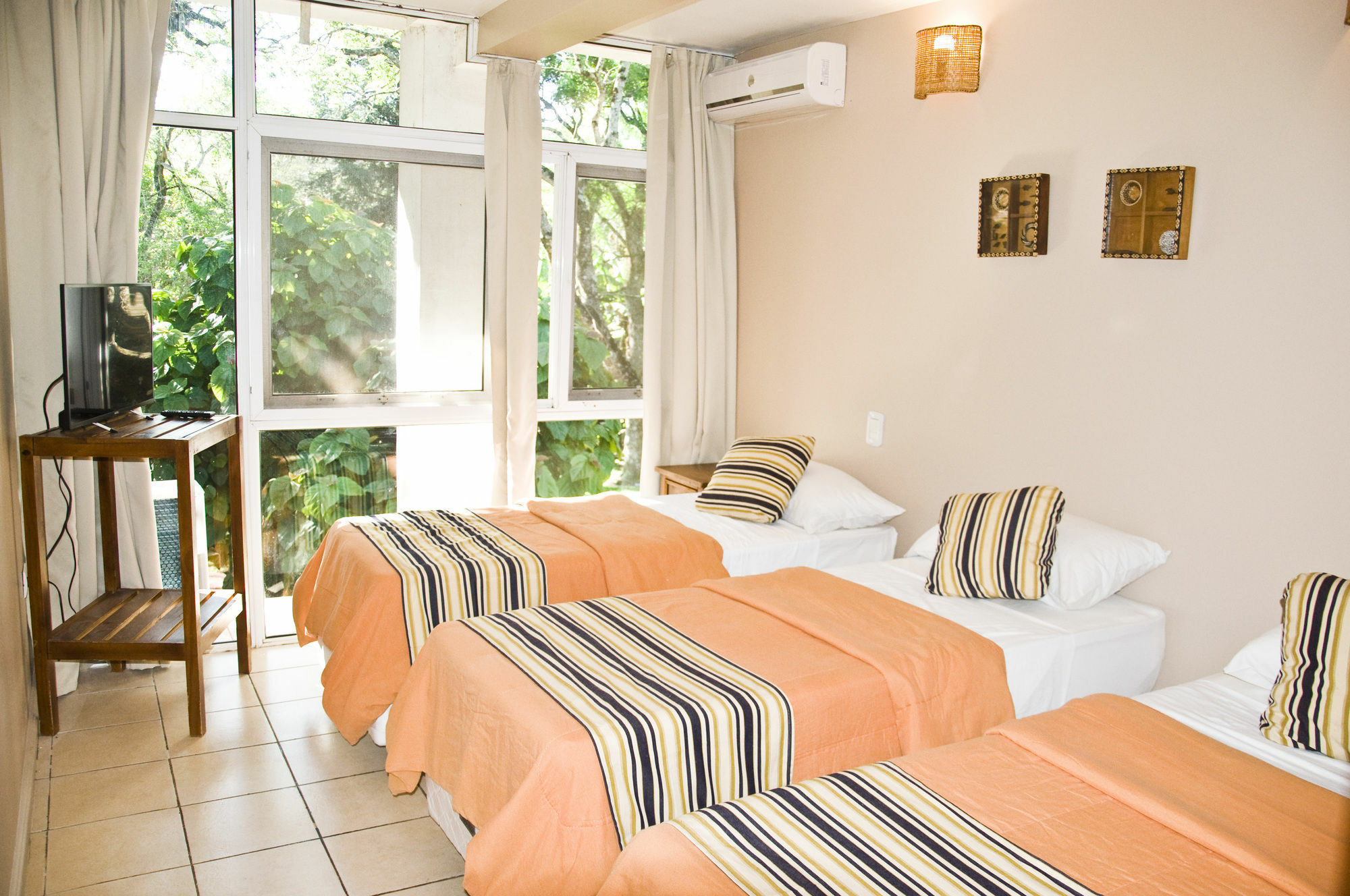 Tangoinn Club Iguazu Party Luxury Hostel بويرتو إجوازو المظهر الخارجي الصورة