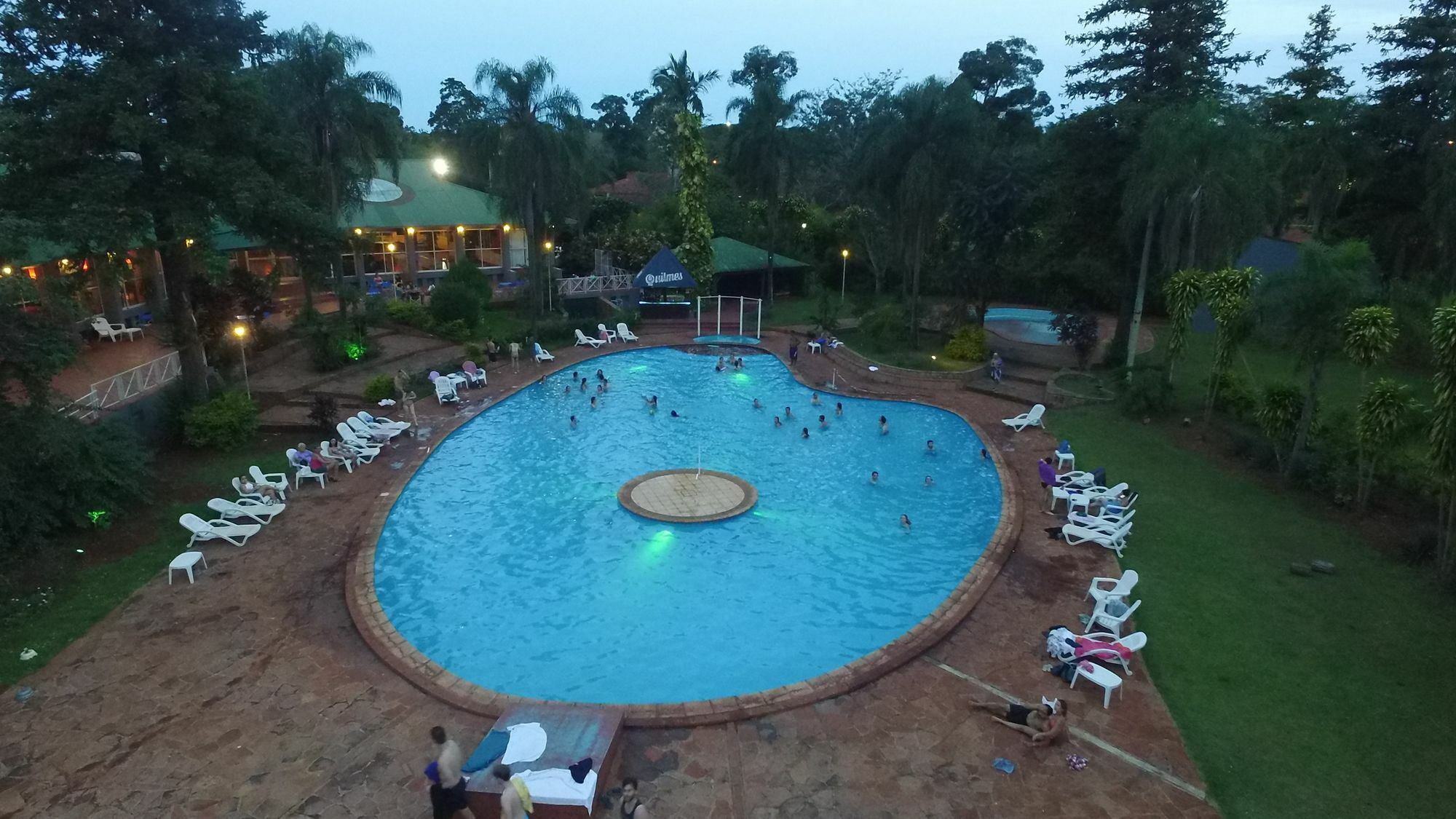 Tangoinn Club Iguazu Party Luxury Hostel بويرتو إجوازو المظهر الخارجي الصورة